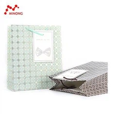 紙袋を購入する